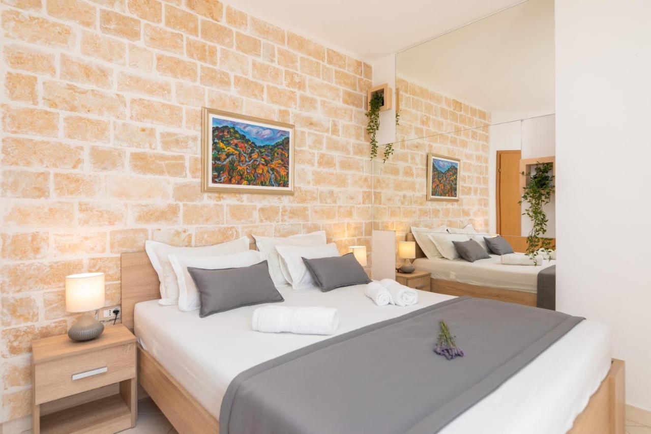 Apartments4You Supetar-The Best And Most Popular Apartments For Discovering The Island - Free Parking - 200 Meters From The Beach Buitenkant foto