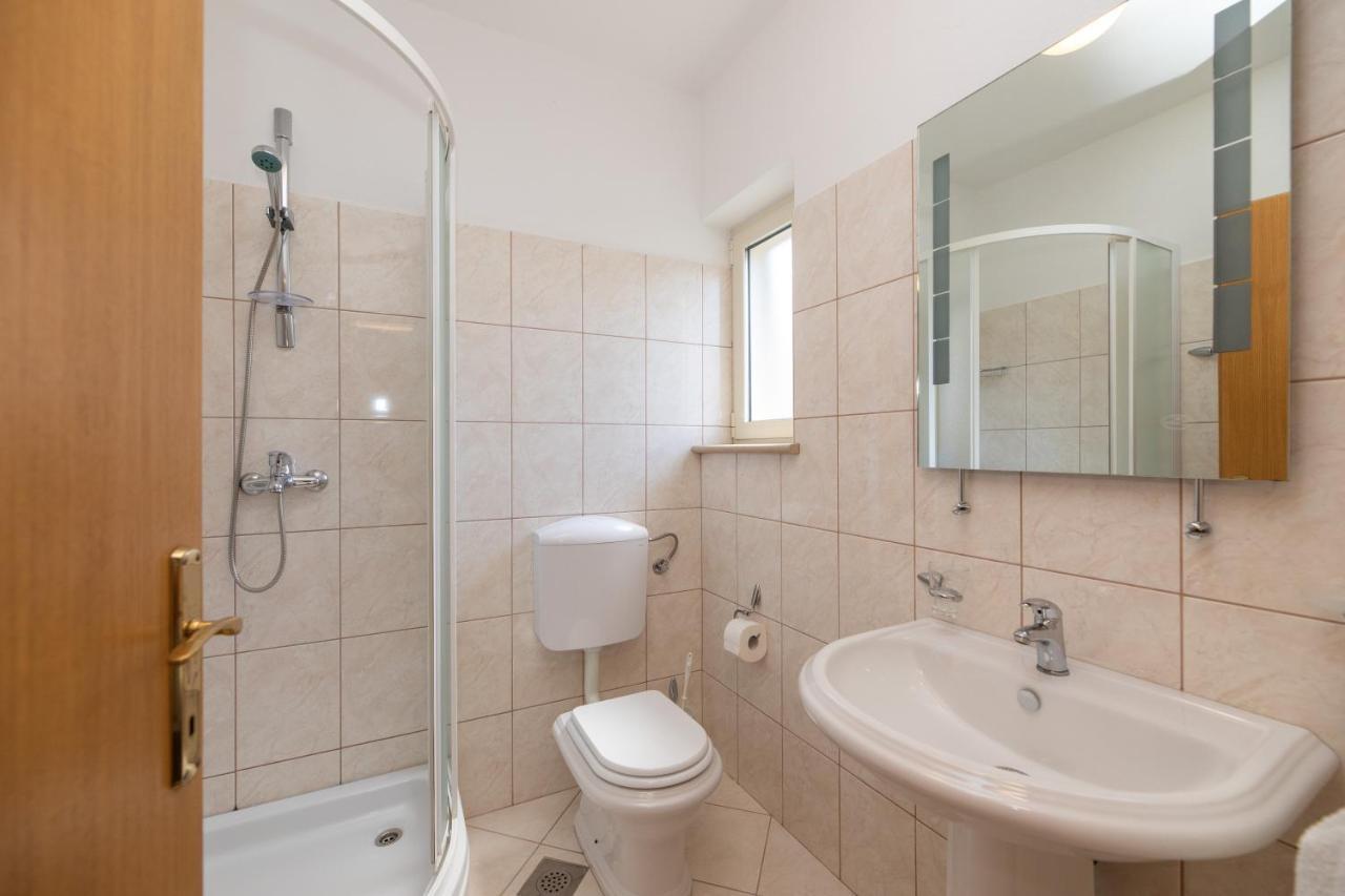 Apartments4You Supetar-The Best And Most Popular Apartments For Discovering The Island - Free Parking - 200 Meters From The Beach Buitenkant foto