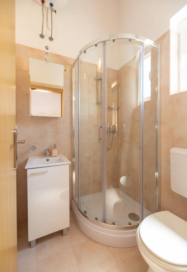 Apartments4You Supetar-The Best And Most Popular Apartments For Discovering The Island - Free Parking - 200 Meters From The Beach Buitenkant foto