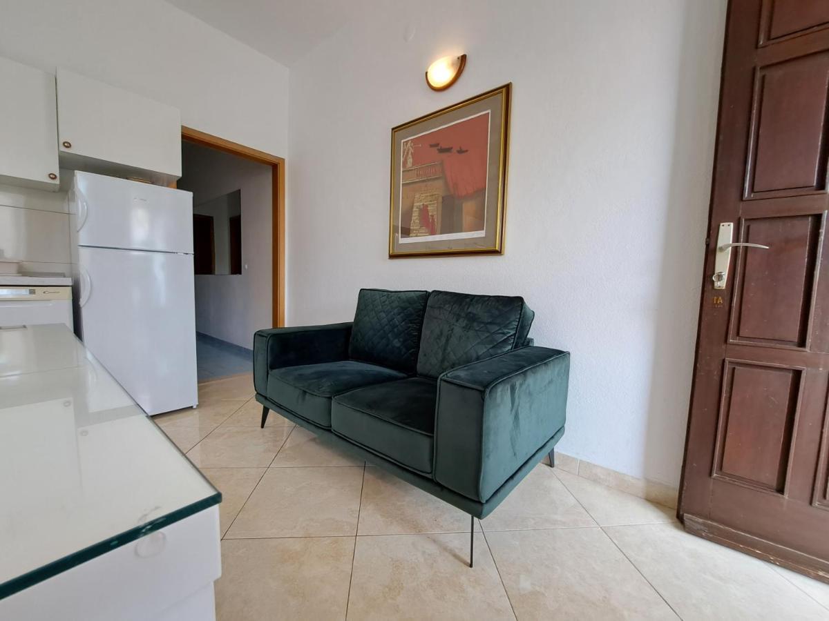 Apartments4You Supetar-The Best And Most Popular Apartments For Discovering The Island - Free Parking - 200 Meters From The Beach Kamer foto