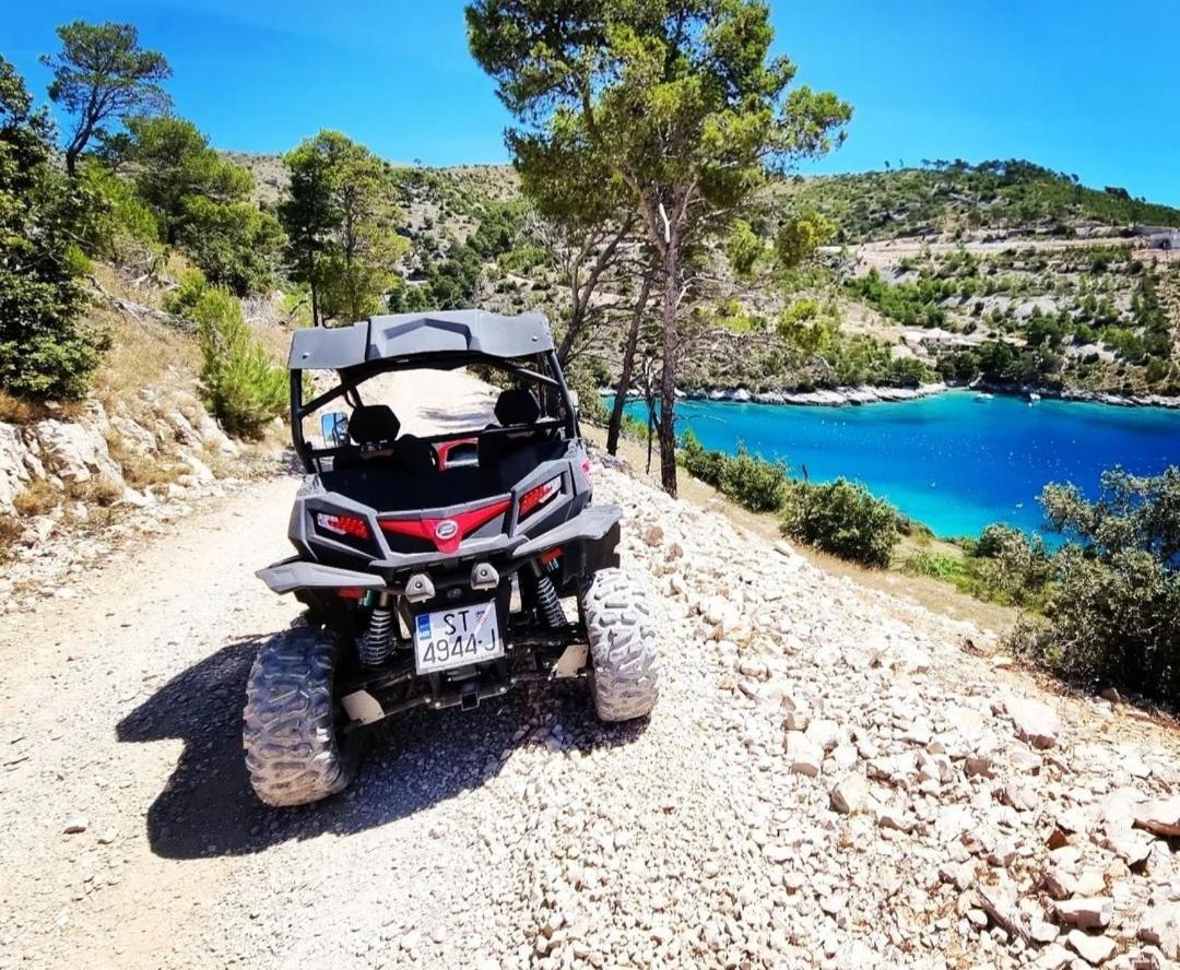Apartments4You Supetar-The Best And Most Popular Apartments For Discovering The Island - Free Parking - 200 Meters From The Beach Buitenkant foto